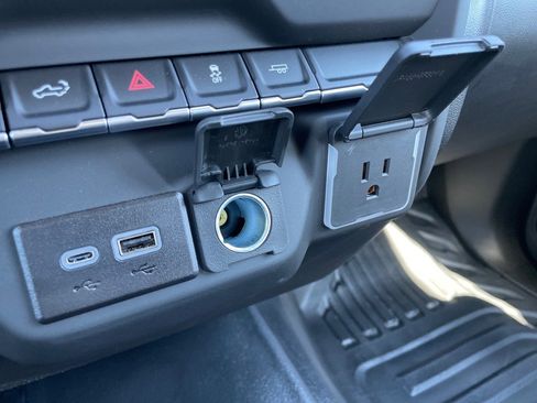 Used 2025 Chevrolet Silverado 2500 W/T w/ WT/CX Safety Package image 20