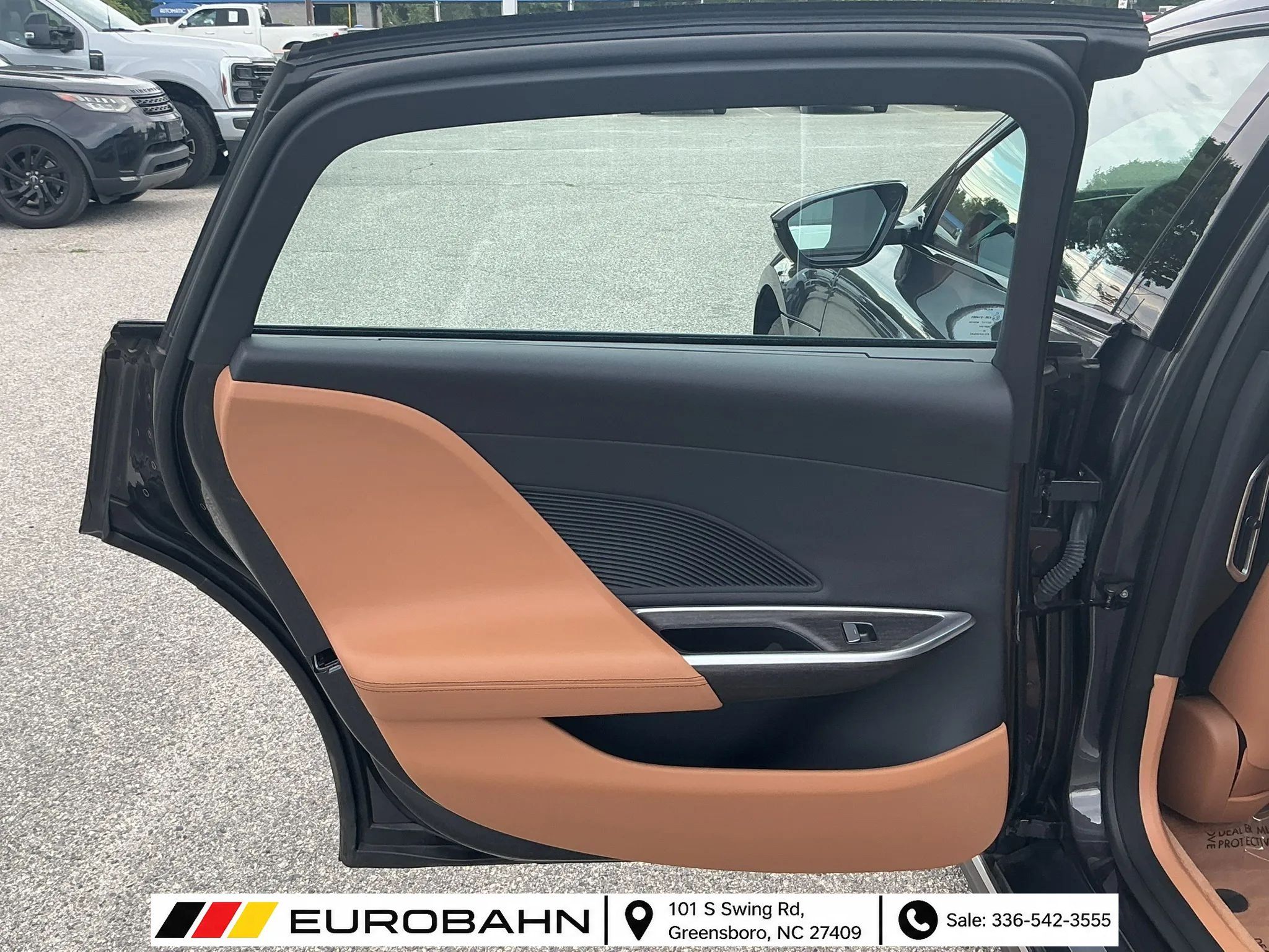 Used 2024 Lucid Air Touring AWD/4WD image 12