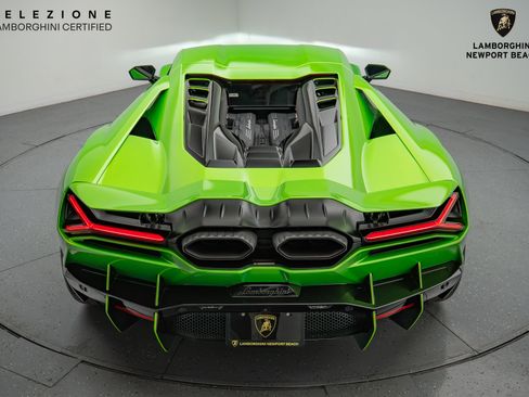 Used 2024 Lamborghini Revuelto image 18