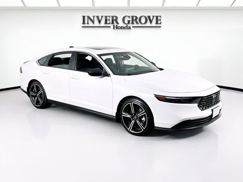 Certified 2025 Honda Accord Sport image 3
