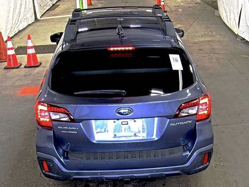Used 2018 Subaru Outback 2.5i Limited AWD/4WD image 23