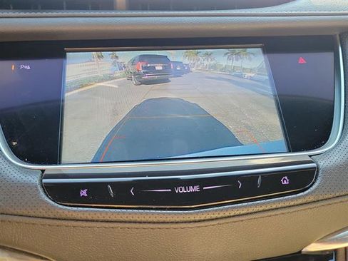 Used 2018 Cadillac XT5 FWD w/ LPO, Wheel Lock Package image 49