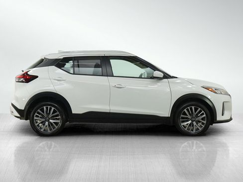Used 2024 Nissan Kicks SV FWD image 6