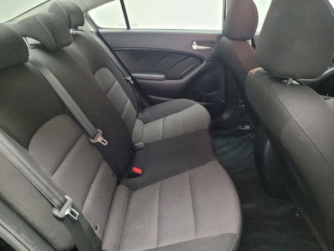 Used 2018 Kia Forte LX image 19