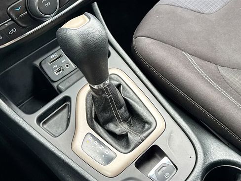 Used 2015 Jeep Cherokee Latitude image 21