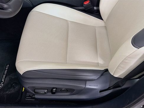 Certified 2023 Lexus ES 350 w/ Premium Package image 20