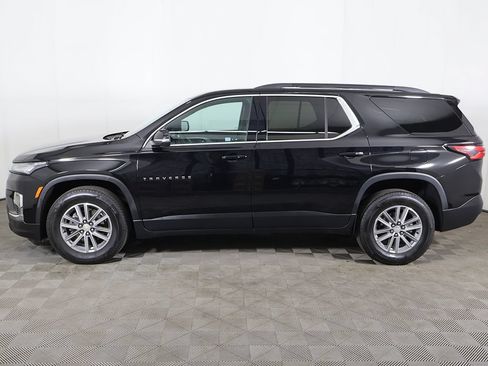 Used 2023 Chevrolet Traverse LT FWD image 19