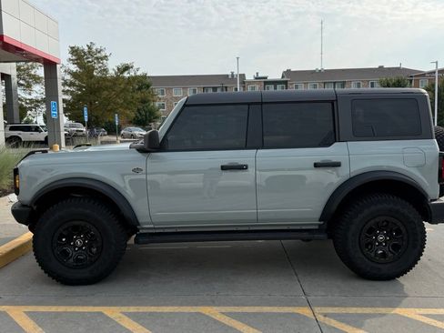 Used 2024 Ford Bronco Wildtrak AWD/4WD image 3
