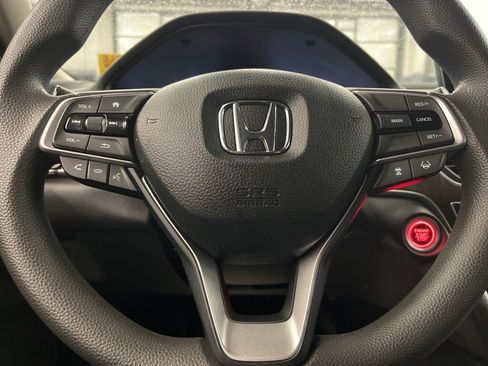 Used 2018 Honda Accord EX image 15