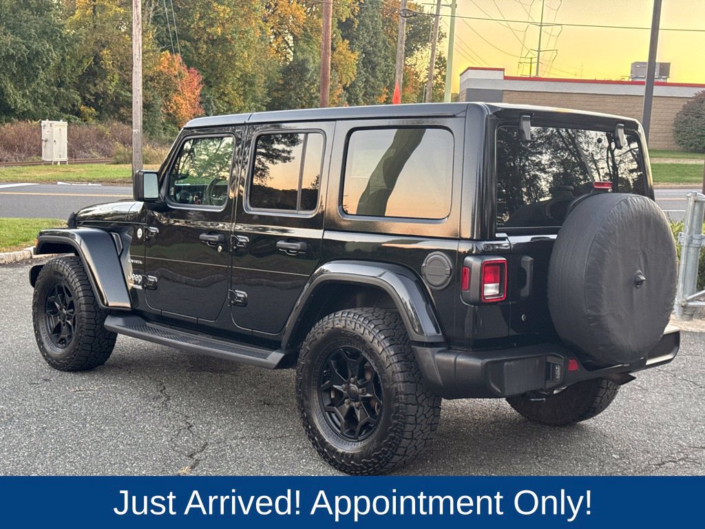 Used 2019 Jeep Wrangler Unlimited Sahara w/ Cold Weather Group AWD/4WD image 5
