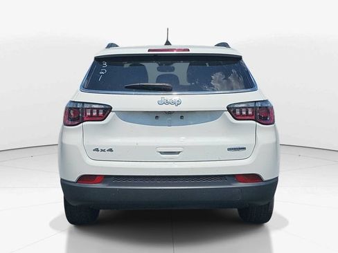 Used 2024 Jeep Compass Latitude AWD/4WD image 4