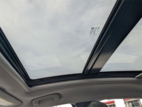 Used 2024 Chevrolet Malibu LT image 24