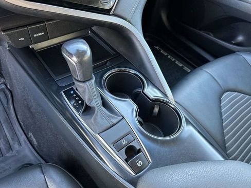 Used 2020 Toyota Camry SE image 22