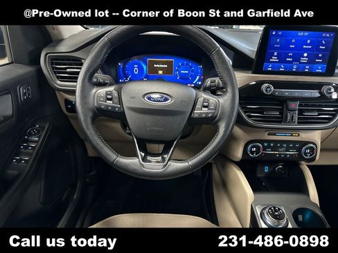 Used 2020 Ford Escape Titanium AWD/4WD image 17