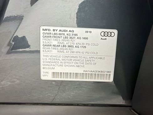 Used 2019 Audi e-tron Prestige w/ Prestige Package AWD/4WD image 21
