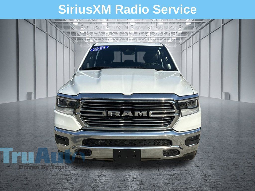 Used 2024 RAM 1500 Laramie AWD/4WD image 11