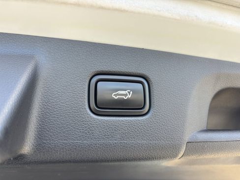 Used 2022 Hyundai Palisade Limited image 17