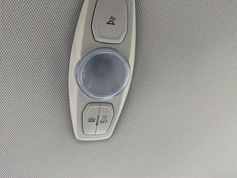Used 2016 Ford Focus SE FWD image 17
