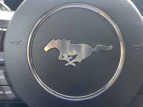 Used 2016 Ford Mustang Coupe RWD image 21