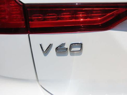 Used 2020 Volvo V60 T5 Cross Country w/ Protection Package Premier AWD/4WD image 7