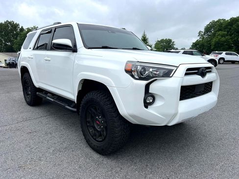 Used 2021 Toyota 4Runner SR5 image 7