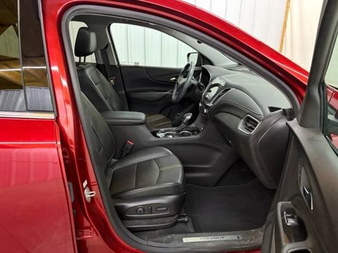 Used 2023 Chevrolet Equinox Premier AWD/4WD image 21