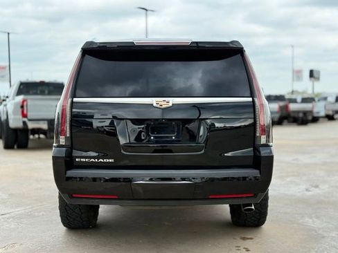 Used 2019 Cadillac Escalade Premium Luxury image 6