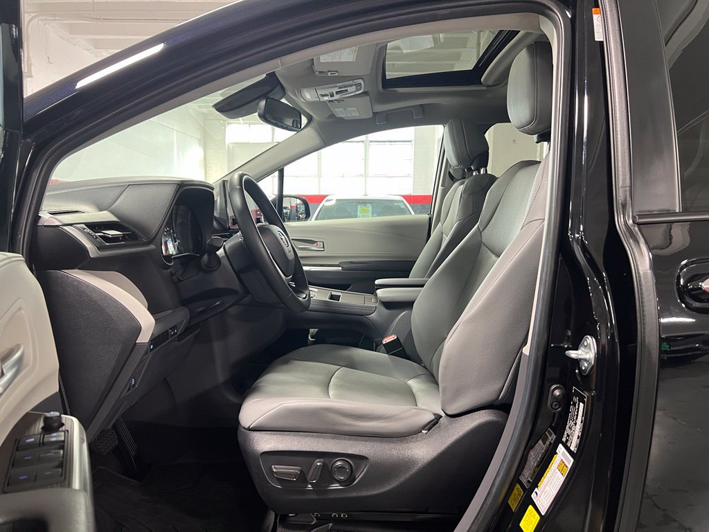 Certified 2023 Toyota Sienna XLE w/ XLE Plus Package FWD image 10