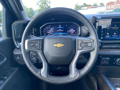 Used 2024 Chevrolet Silverado 2500 LT image 11