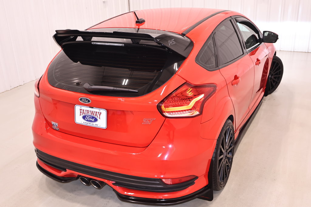 Used 2015 Ford Focus ST w/ Equipment Group 401A FWD image 37