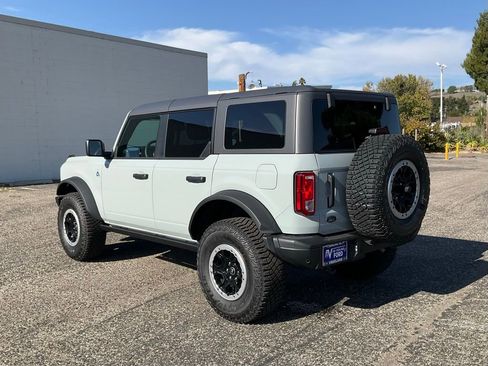 Certified 2024 Ford Bronco Black Diamond w/ Sasquatch Package image 4