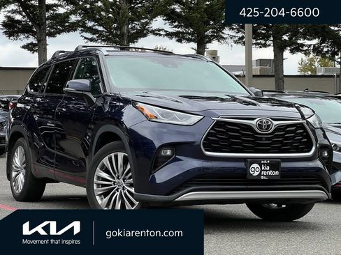Used 2020 Toyota Highlander Platinum AWD/4WD image 1
