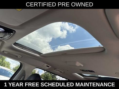 Used 2025 Kia Carnival SX w/ SX Dark Edition Package FWD image 16