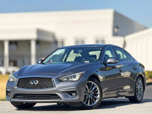 Used 2020 INFINITI Q50 Luxe image 2