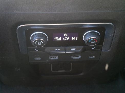 Used 2021 Chevrolet Tahoe High Country AWD/4WD image 13