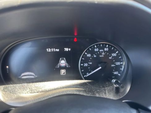 Used 2022 Nissan Kicks SR w/ Premium Package FWD image 23