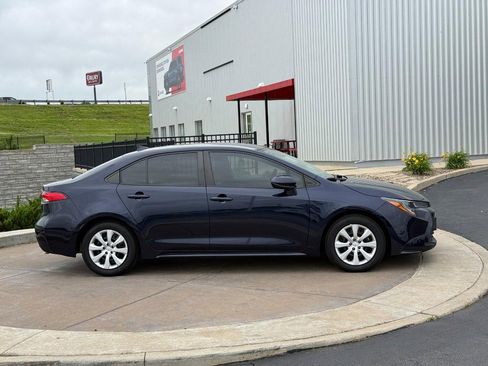 Certified 2023 Toyota Corolla LE FWD image 2