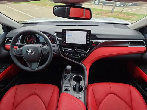 Used 2024 Toyota Camry XSE FWD image 13