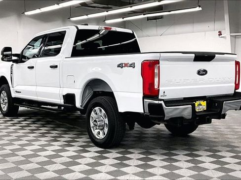 Used 2023 Ford F350 XLT image 2