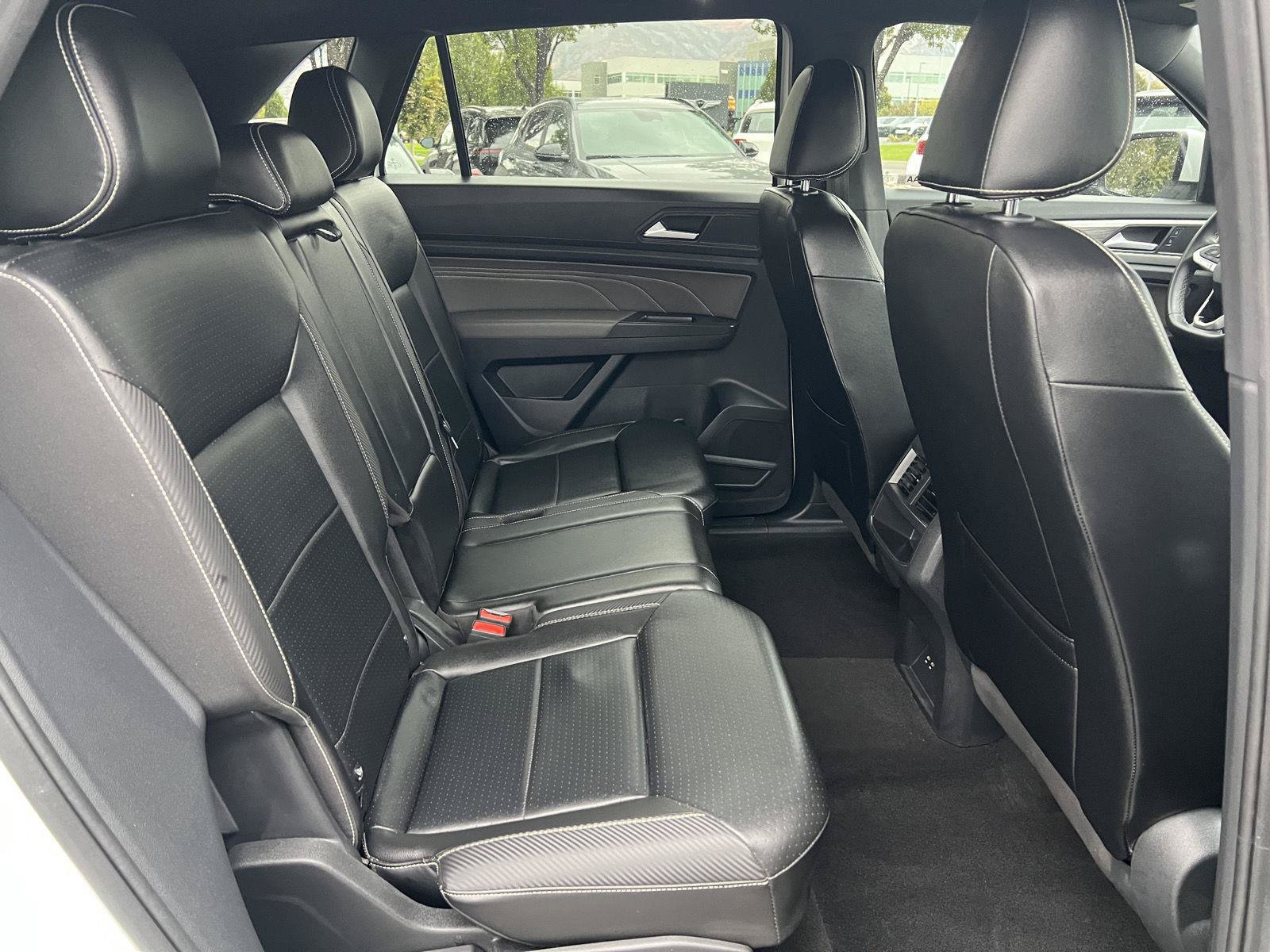 Used 2022 Volkswagen Atlas Cross Sport SE FWD image 5