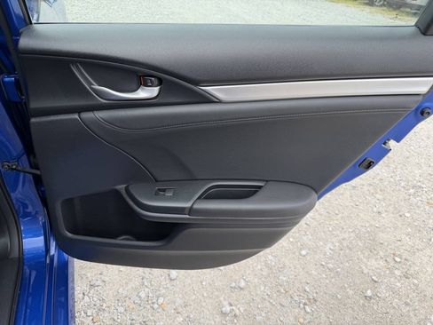 Used 2016 Honda Civic Touring image 18