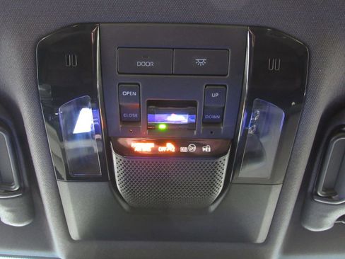 Certified 2025 Toyota Land Cruiser w/ Premium Package AWD/4WD image 27