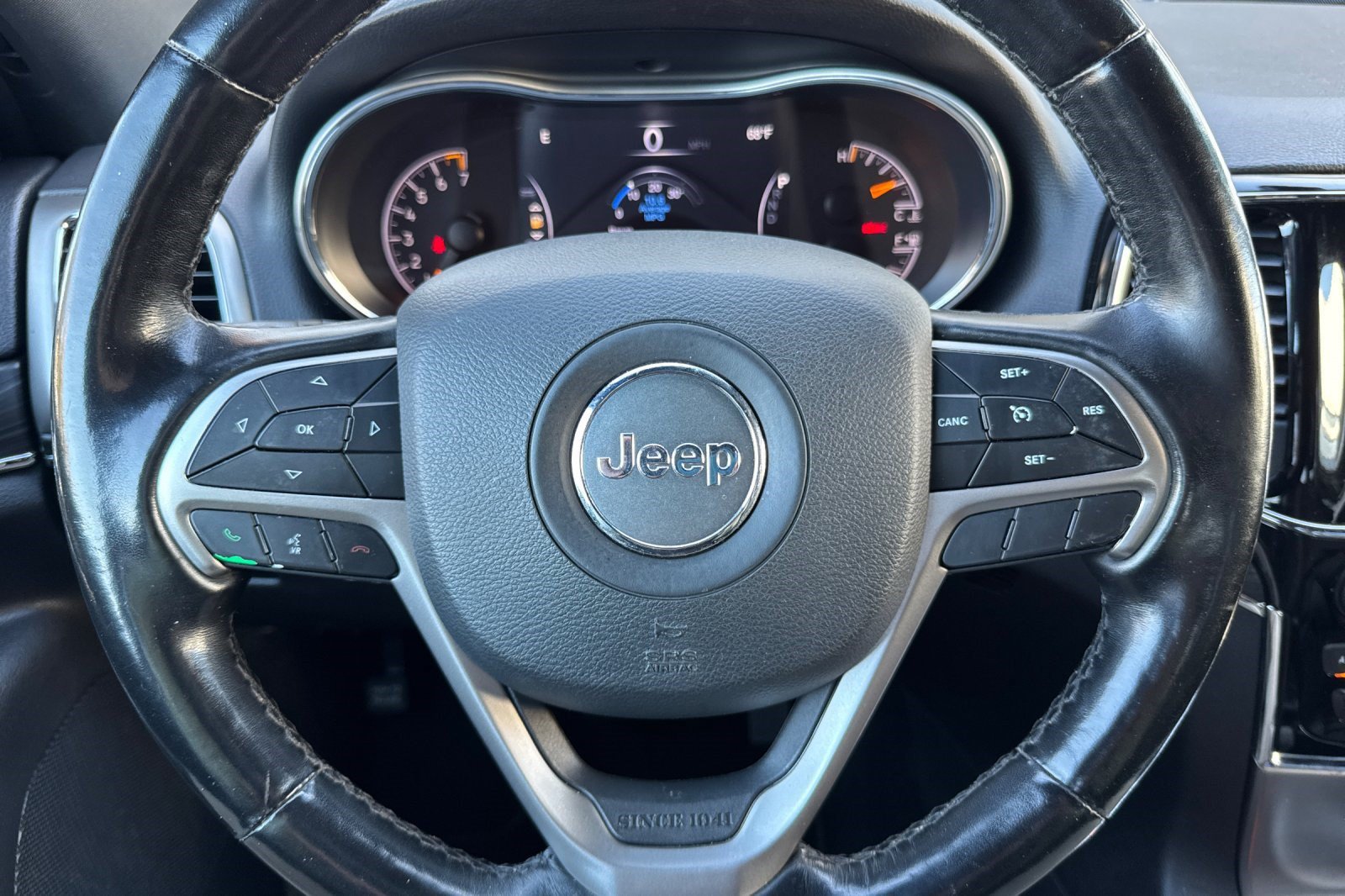 Used 2020 Jeep Grand Cherokee Limited AWD/4WD image 11