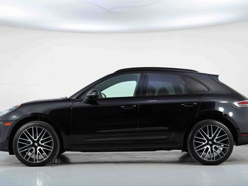 Used 2023 Porsche Macan w/ Premium Package Plus image 9