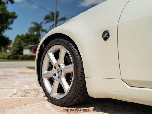 Used 2004 Nissan 350Z Touring w/ Cargo Convenience Pkg image 37