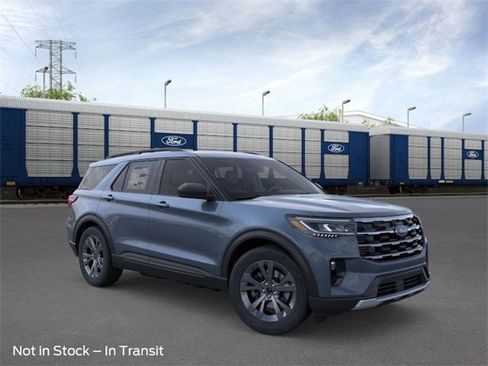 New 2026 Ford Explorer Active image 7