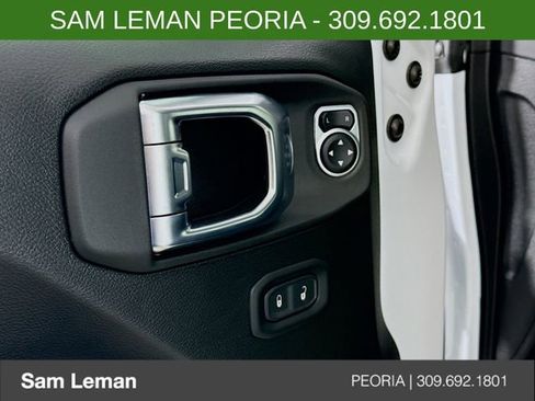 New 2026 Jeep Wrangler Unlimited Rubicon image 17