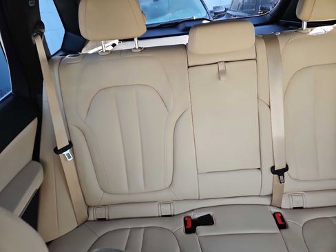 Used 2020 BMW X5 xDrive40i w/ Premium Package image 24