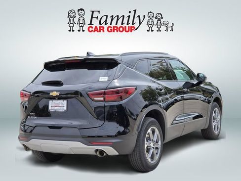 Used 2023 Chevrolet Blazer LT w/ Convenience Package FWD image 4