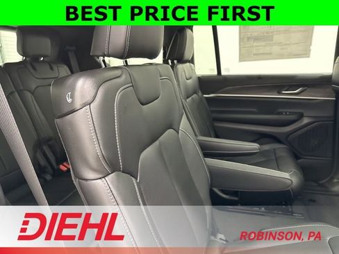 New 2025 Jeep Grand Cherokee L Limited w/ Luxury Tech Group II image 13